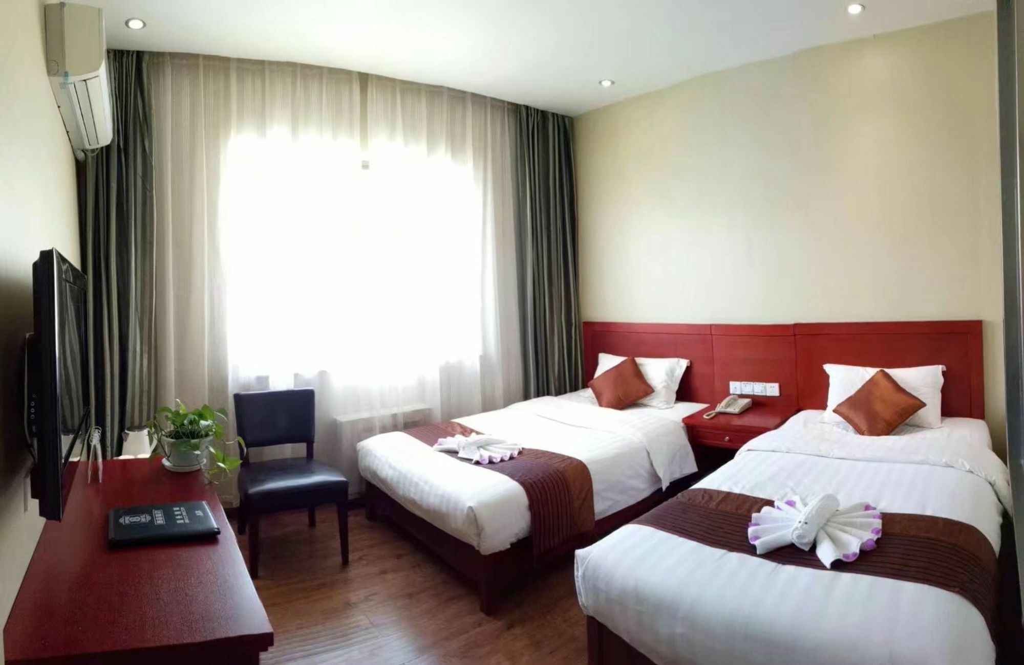 Super 8 Dunhuang Fengqingcheng Hotel Exterior photo